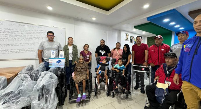 Entregan ayudas a través del 1×10 del Buen Gobierno en Cedeño