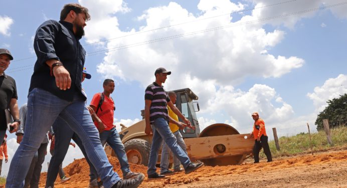 Ernesto Luna atiende vías de acceso agrícola, salud y servicios en Altamira