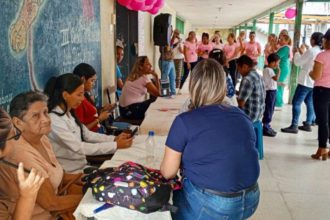 Unidades del Humnt rindieron homenaje a la mujer