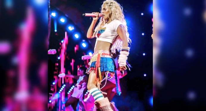Karol G sorprendió al público con esta canción venezolana 