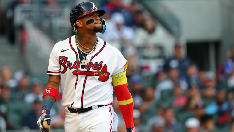 Ronald Acuña Jr. presenta molestias en una rodilla