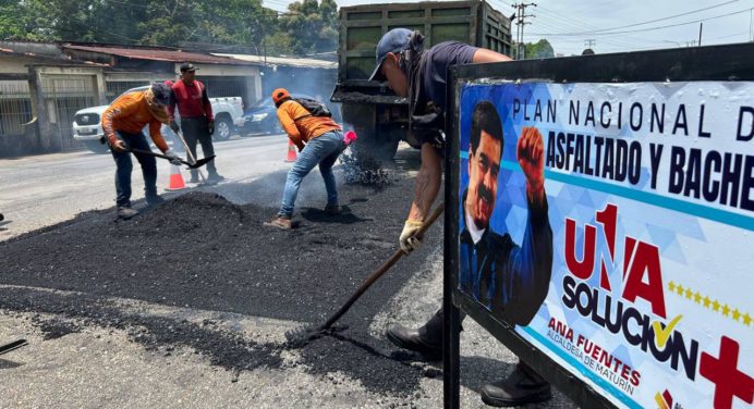 Plan nacional de asfaltado llegó a la parroquia Boquerón