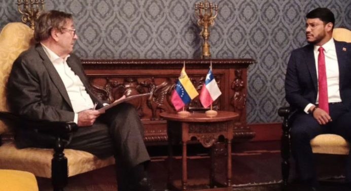 Venezuela entrega comunicado a Chile por críticas a detenciones de opositores
