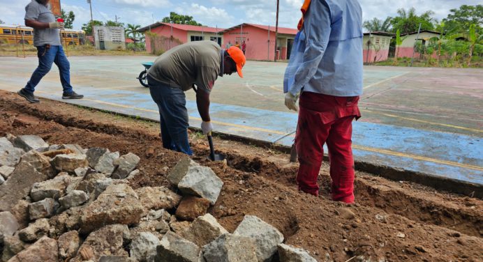 Municipalidad avanza en trabajos de Zamuro Adentro