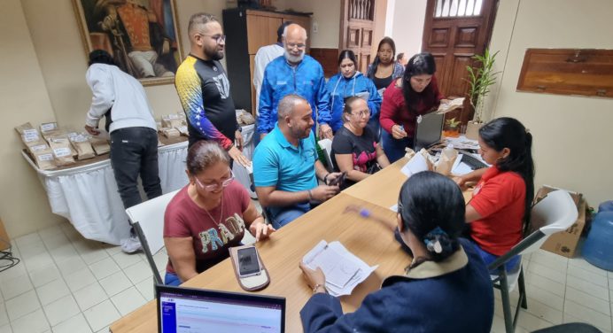 Atendidas más de Mil solicitudes de medicamentos a través del 1×10 del buen gobierno