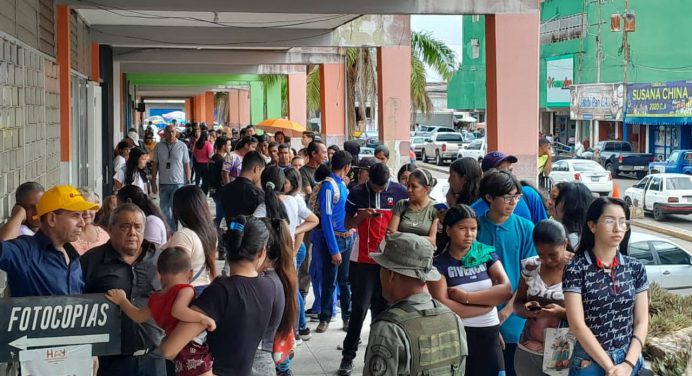 Ciudadanos piden que el proceso de inscripción para nuevos votantes sea extendido
