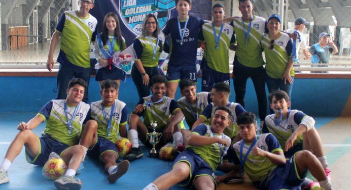 Colegios Mater Dei y Adventista campeones de la Liga Colegial de Futsal «Copa Balones GOLARY»