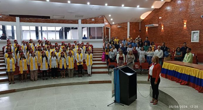 Egresan en Monagas 48 nuevos médicos integrales comunitarios