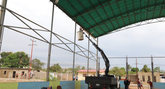 Ernesto Luna asume rehabilitación de tres planteles en Villa Heroica Sur