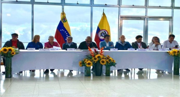 Colombia y ELN inician ronda extraordinaria de conversaciones en Caracas