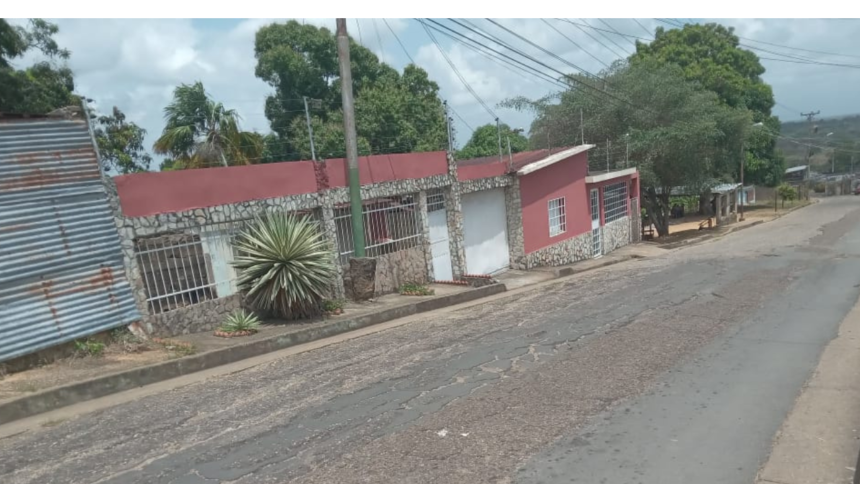 Habitantes de Alto Guri 1 llevan 10 años sin alumbrado y asfaltado