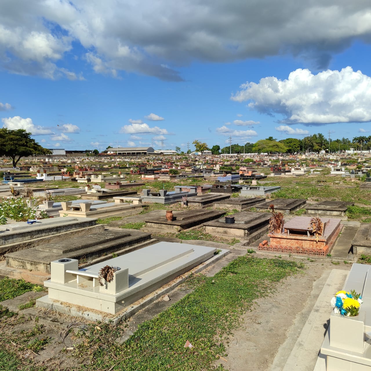 Alcaldía de Maturín acondiciona cementerios para el día de las Madres