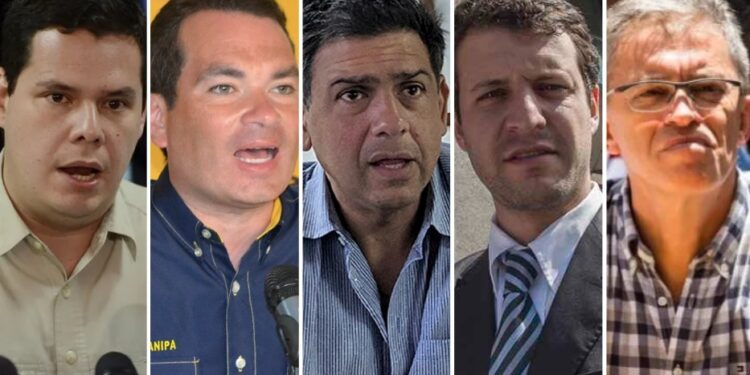 Contraloría inhabilitó a cinco dirigentes de la oposición