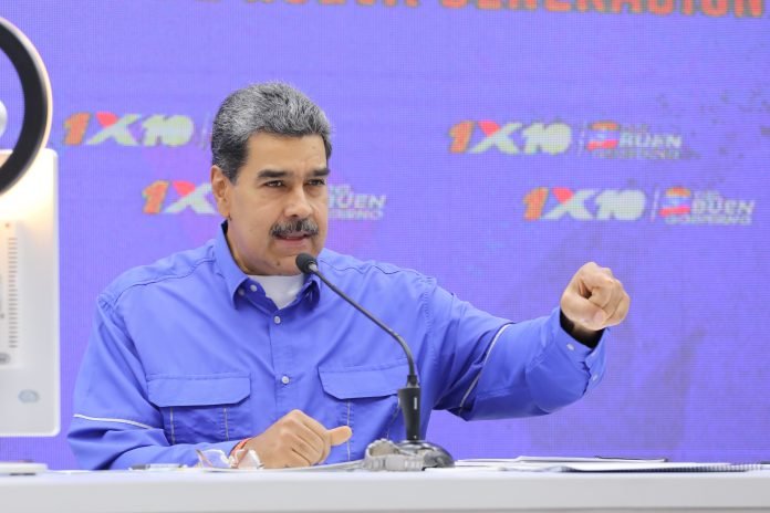Maduro nombra padrinos para el 1X10 en tres estados