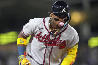 Ronald Acuña Jr. inicia como quinto mejor bateador