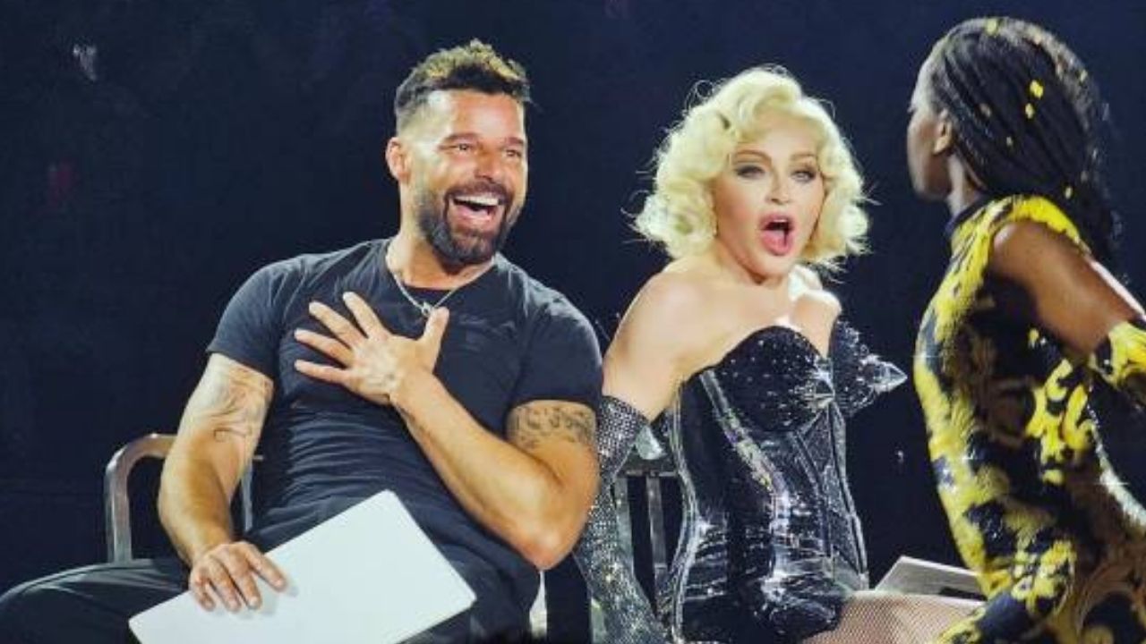 Los bailarines de Madonna casi infartan a Ricky Martin (VIDEO)
