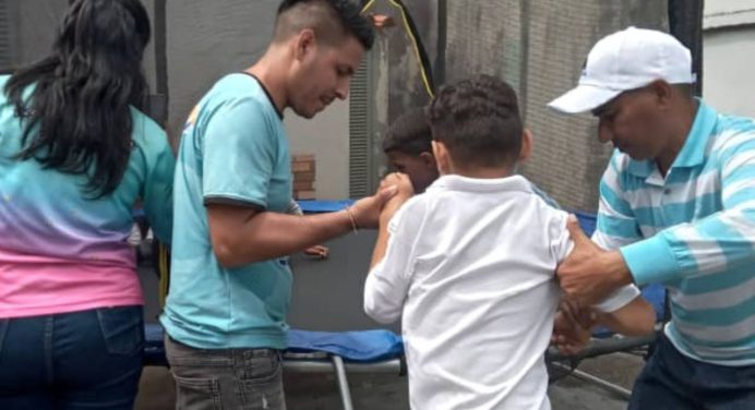 Padres guerreros salen adelante con sus niños especiales