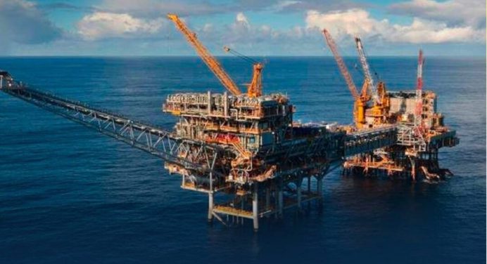 Venezuela rechaza explotación de petróleo en áreas por delimitar con Guyana