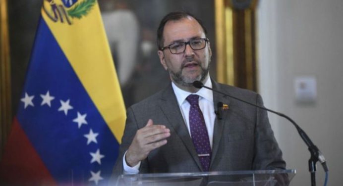 Venezuela repudia el asalto a la embajada de México en Ecuador como un acto de barbarie