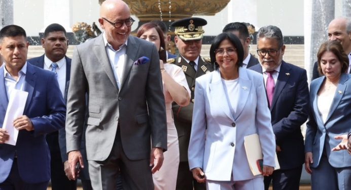 Vicepresidenta Rodríguez presentó proyecto de Ley contra el fascismo ante la AN