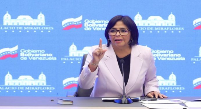 Vicepresidenta Rodríguez rechaza la política de licencias de EEUU en Venezuela