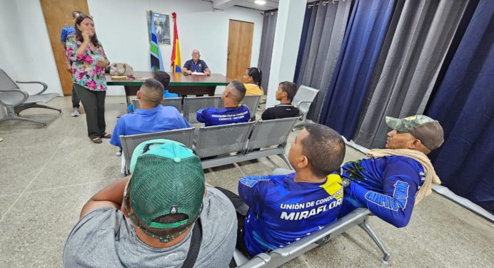 Alcaldía de Maturín dicta taller sobre El Buen Trato a colectores de transporte público