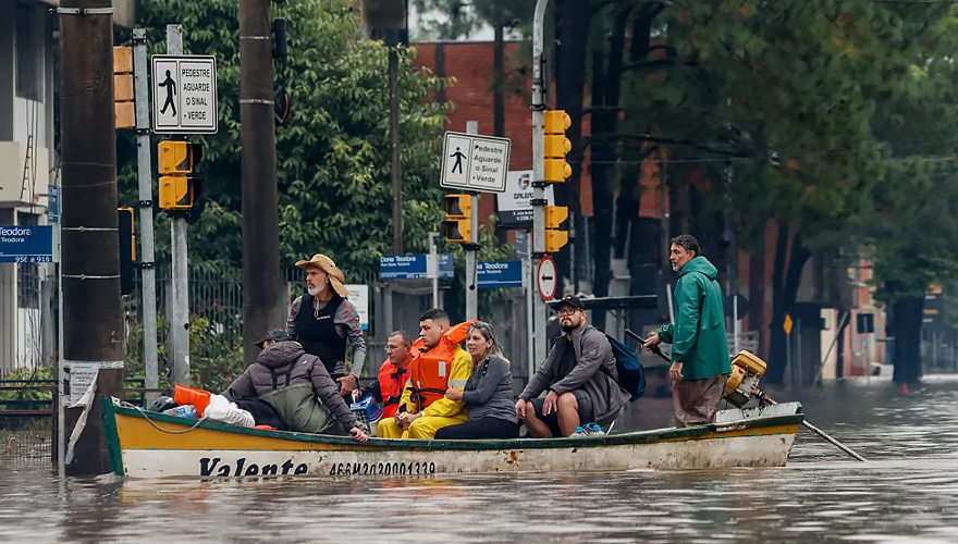 por inundaciones en Brasil