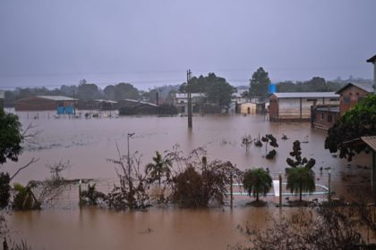 por inundaciones en Brasil