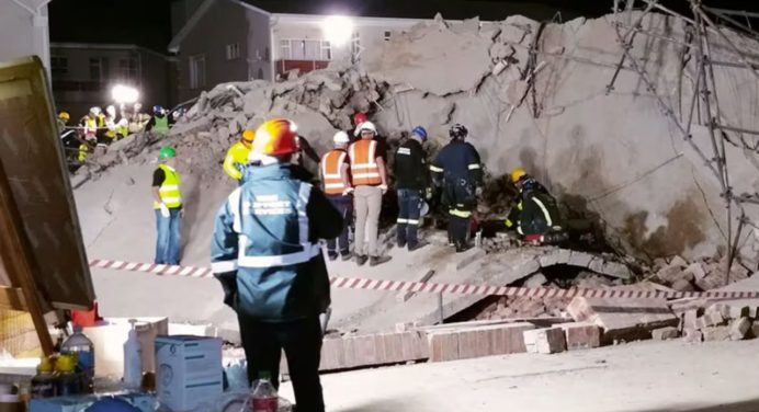 Aumenta a 20 el saldo de fallecidos en el colapso de un edificio en Sudáfrica