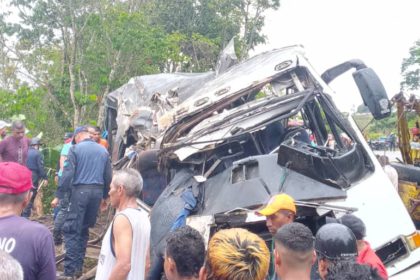 Vuelco de autobús en Caripe deja dos personas fallecidas