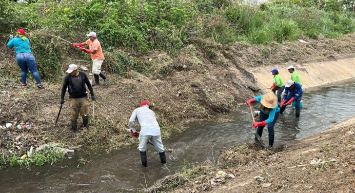 Avanzan trabajos de limpieza preventiva en caños de Maturín