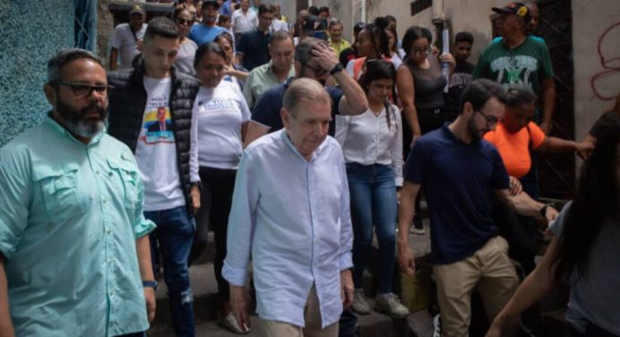 Edmundo González conversó con grupos populares en Caracas