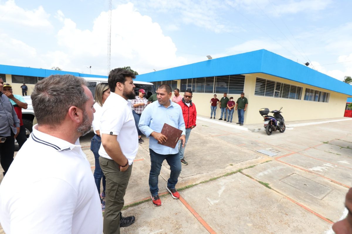 gobernador luna verifica la reconstruccion del hospital de sotillo laverdaddemonagas.com luna 2