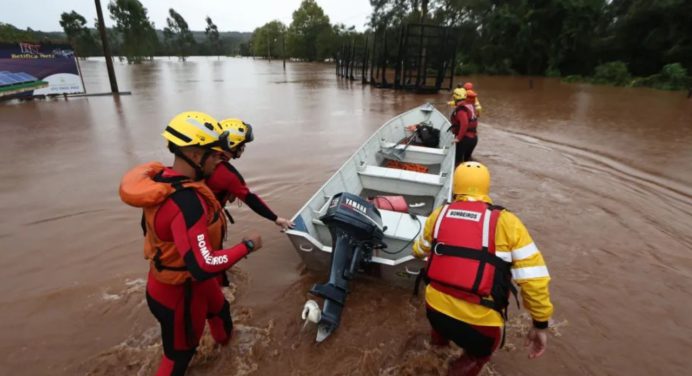 Intensas lluvias en Brasil dejan 29 muertos y 60 desaparecidos