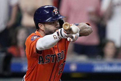 José Altuve sigue respondiendo con el madero