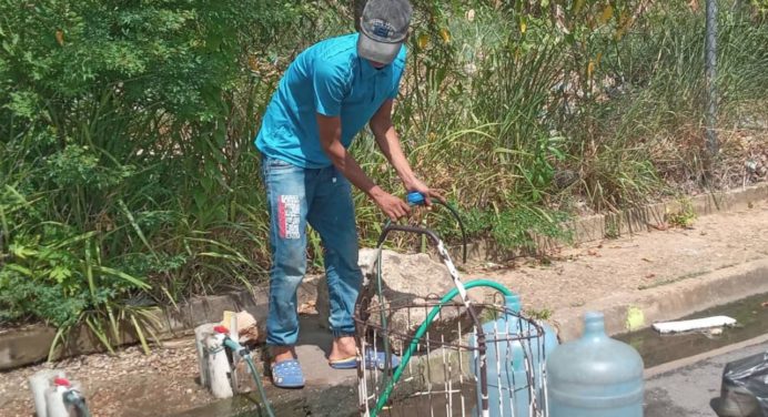 Vecinos del sector Los Godos II llevan más de 15 años en espera del agua