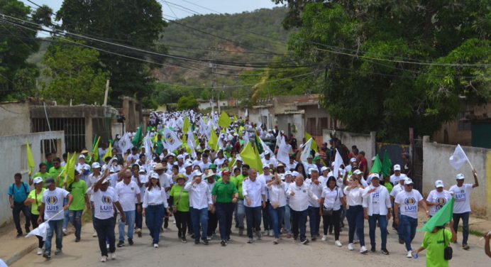 Luis Eduardo Martínez: Dolarizar los salarios es mi compromiso