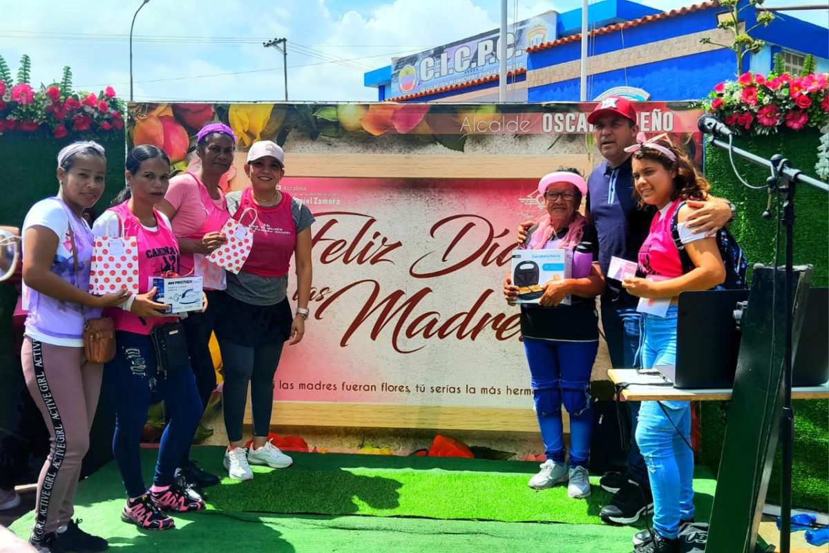 Madres de Zamora celebran su día con una caminata 3K 3 madres de zamora celebran su dia con una caminata 3k laverdaddemonagas.com madres 4