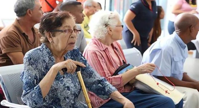 Maduro resalta acciones emprendidas para beneficiar a los pensionados