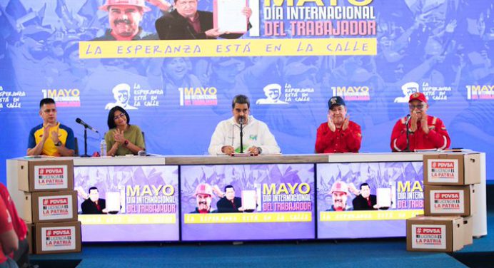 Presidente Maduro aumenta el ingreso mínimo integral a 130 dólares
