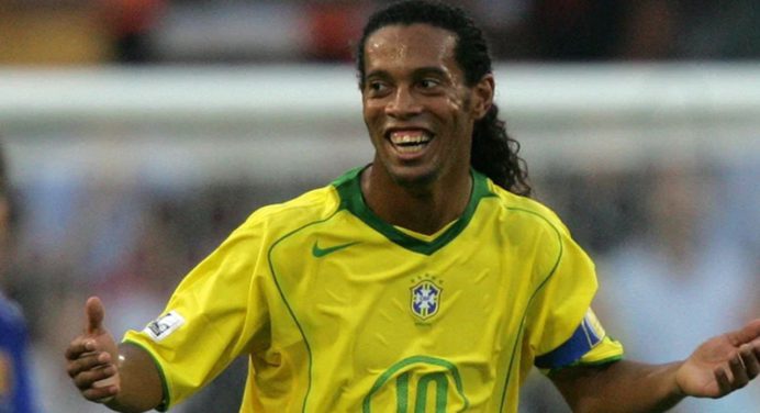 Ronaldinho llega a Venezuela y estará en la Liga Monumental