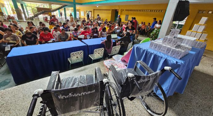 Sistema del 1×10 llevó 324 ayudas humanas a vecinos de la parroquia Las Cocuizas