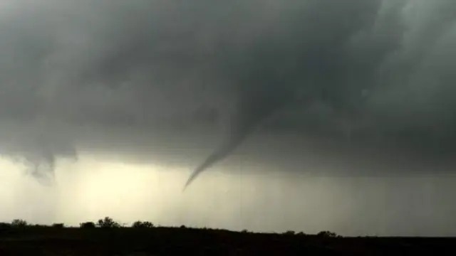 Tormentas en EEUU cobran la vida de 4 personas y mantienen en vilo a 50 millones 2 Tormentas en EEUU