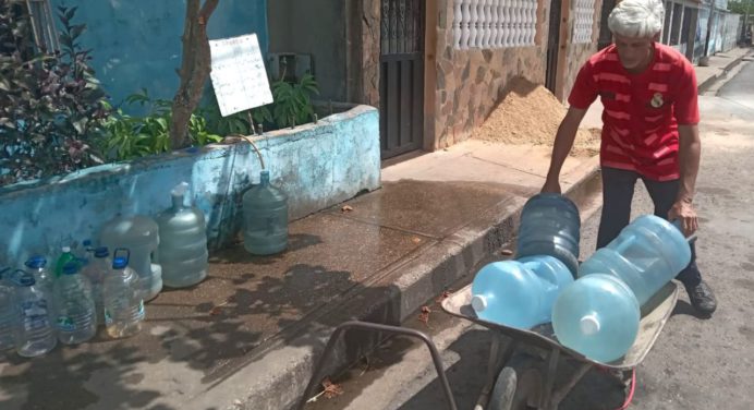 Vecinos del sector El Paraíso afectados por la falta de agua potable