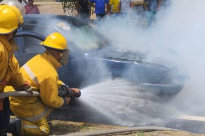 Vehículo se incendió en la avenida Libertador