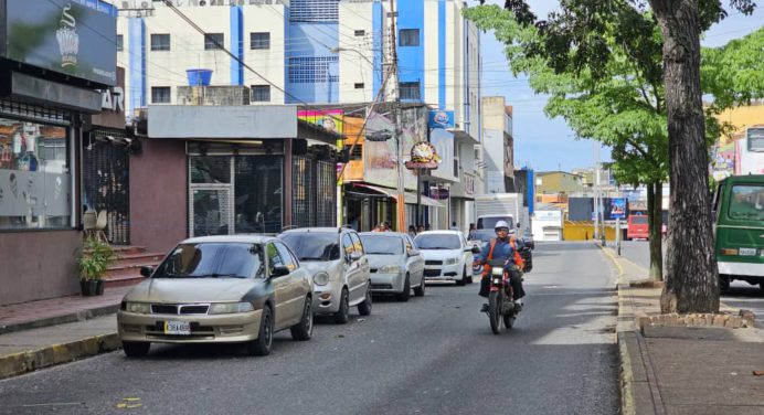 Activan operativo para despejar corredores viales de la Bolívar y Bicentenario este 1-J