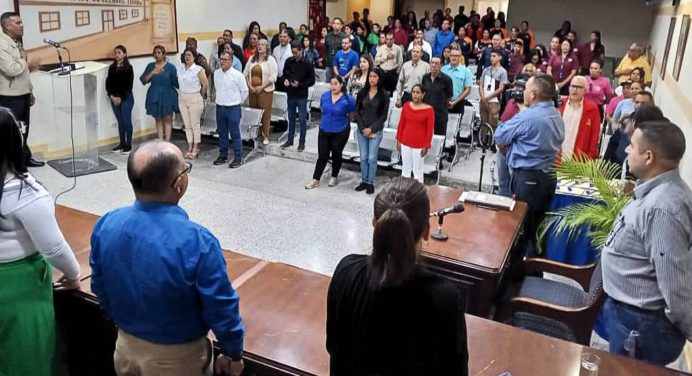 Cámara municipal reconoce labor de periodistas de Zamora