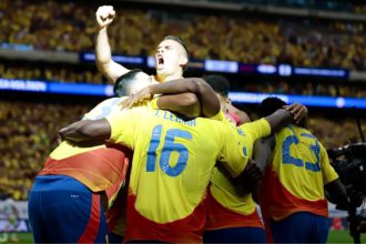 Colombia venció a Paraguay en su debut