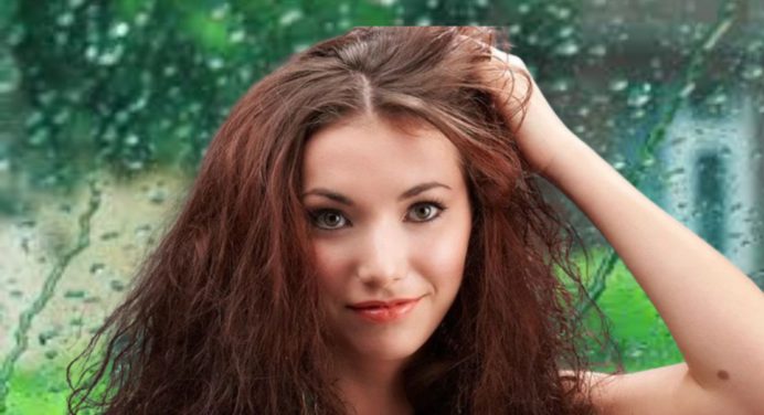 Descubre cómo evitar el frizz de tu cabello en estos días lluviosos