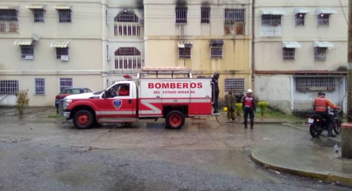 Dos personas murieron en un incendio en Guarenas